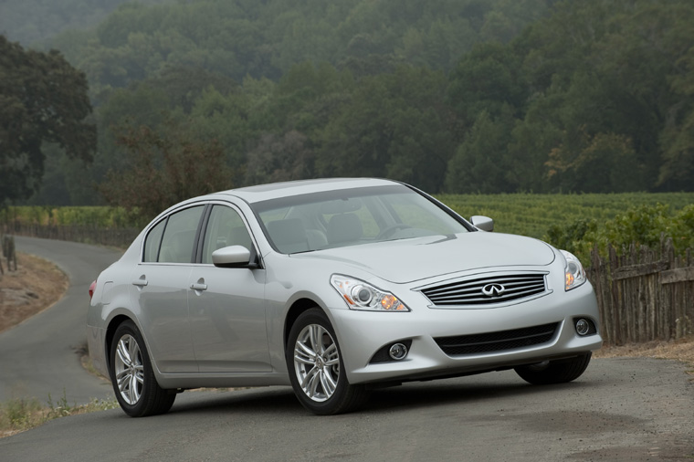 2011 - now Infiniti G25 Sedan Picture